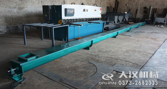 U型绿巨人黄色免费网站