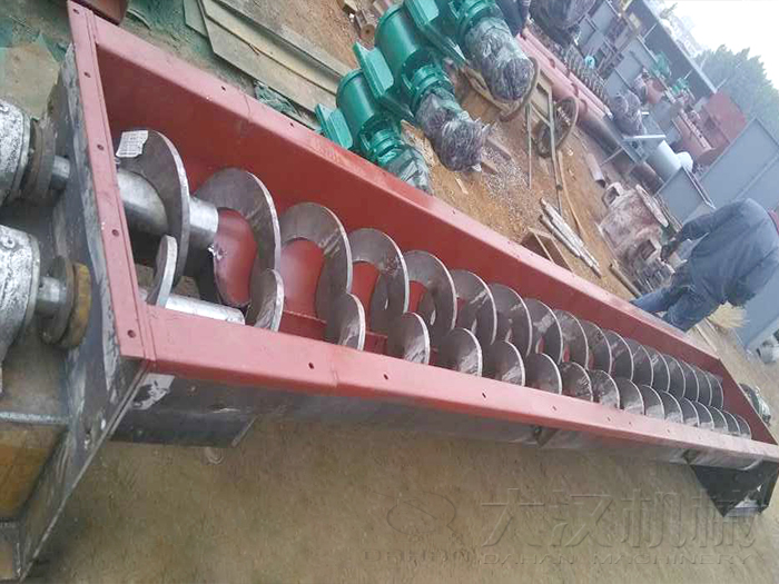 雙绿巨人黄色免费网站